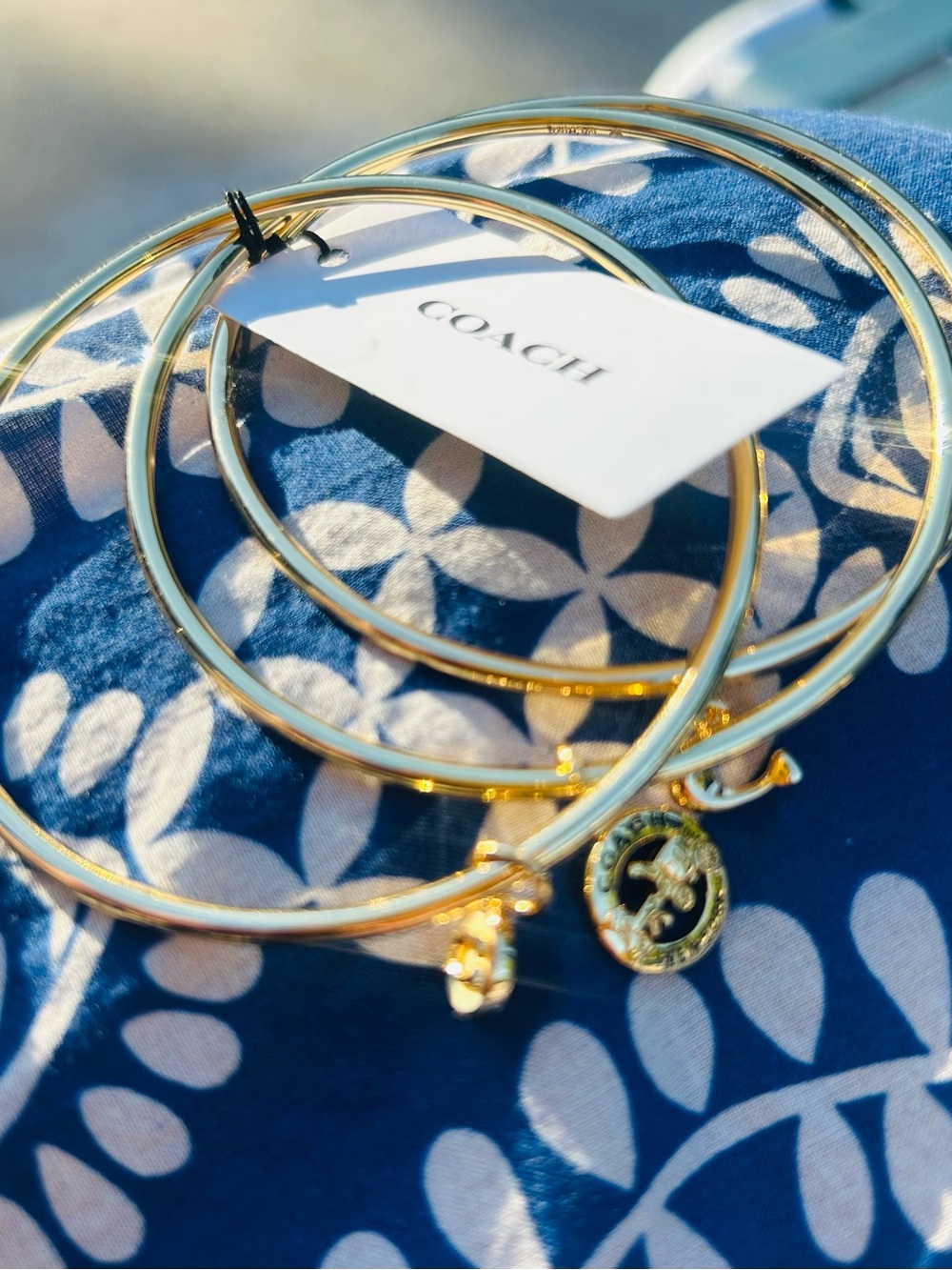 Coach Gold finish set of 3 bracelets - Picture 9 of 11